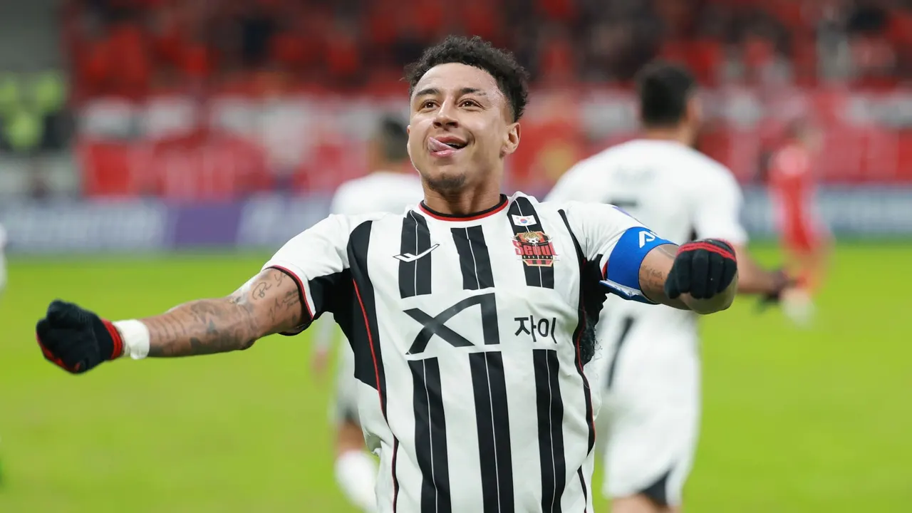جيسي لينجارد، اللاعب المتنقل؟ نجم مانشستر يونايتد السابق في مفاوضات حول انتقال آخر غير متوقع بعد رحيله عن نادي سيول الكوري الجنوبي